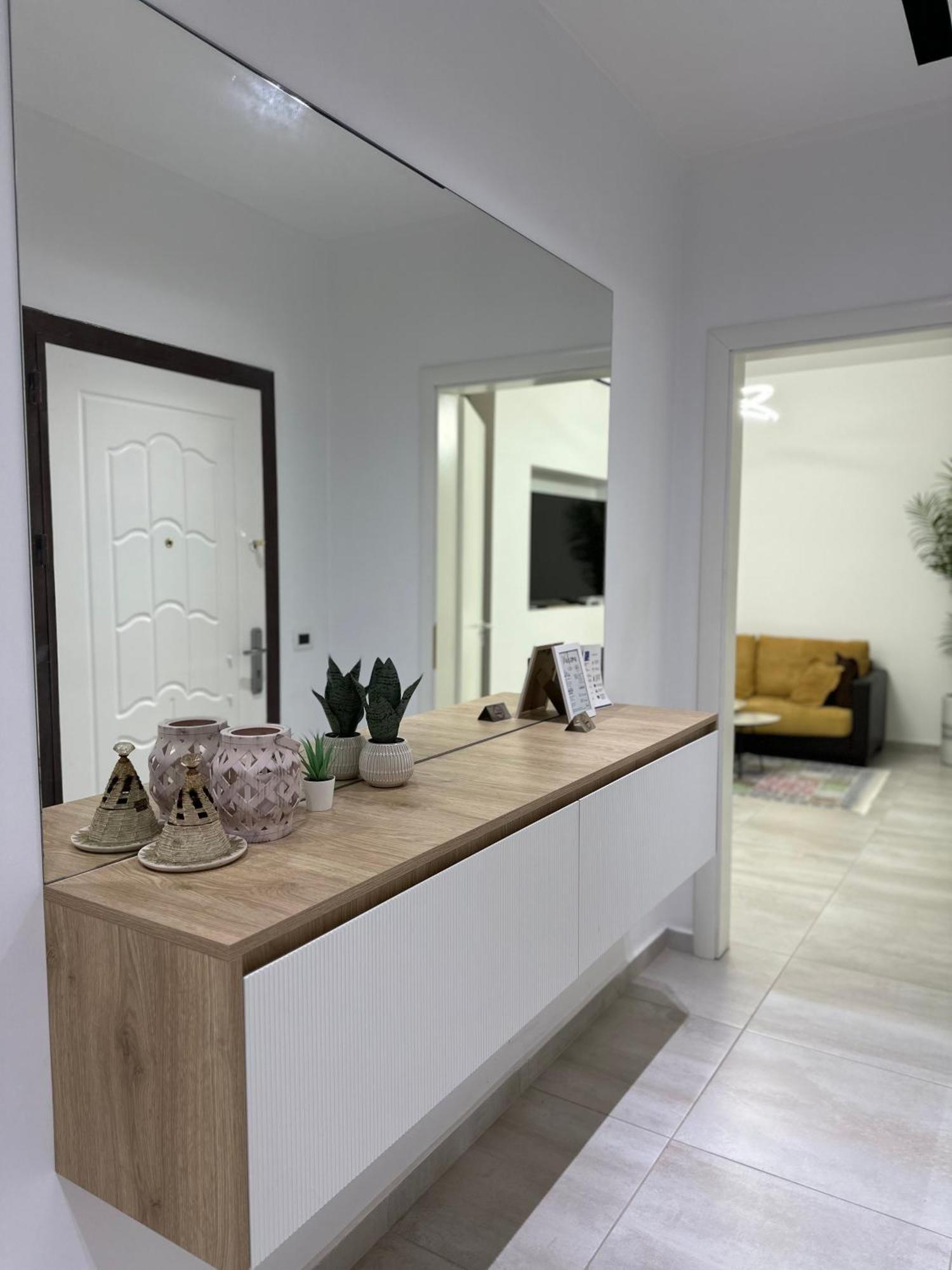 Lungomare Luxury Sea View Apartaments Vlorë エクステリア 写真