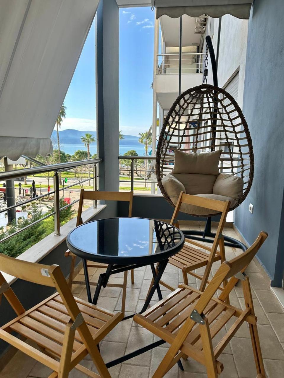 Lungomare Luxury Sea View Apartaments Vlorë エクステリア 写真