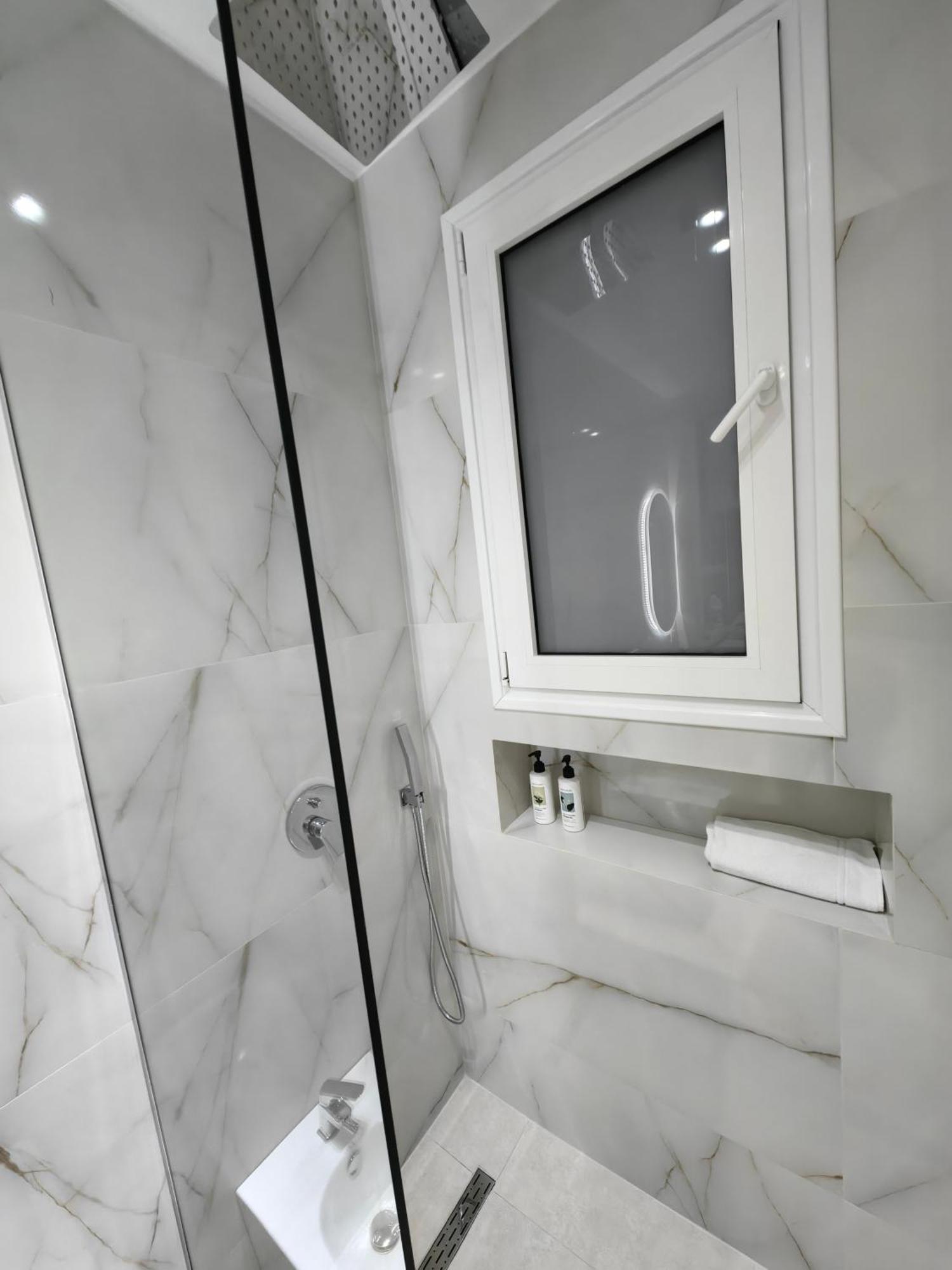 Lungomare Luxury Sea View Apartaments Vlorë 部屋 写真